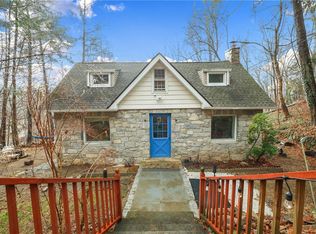 2 Anton Pl, Lake Peekskill, NY 10537