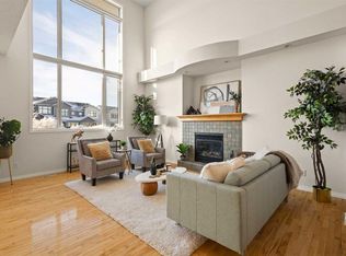 511 E Cresthaven Pl SW, Calgary, AB T3B 5Z8