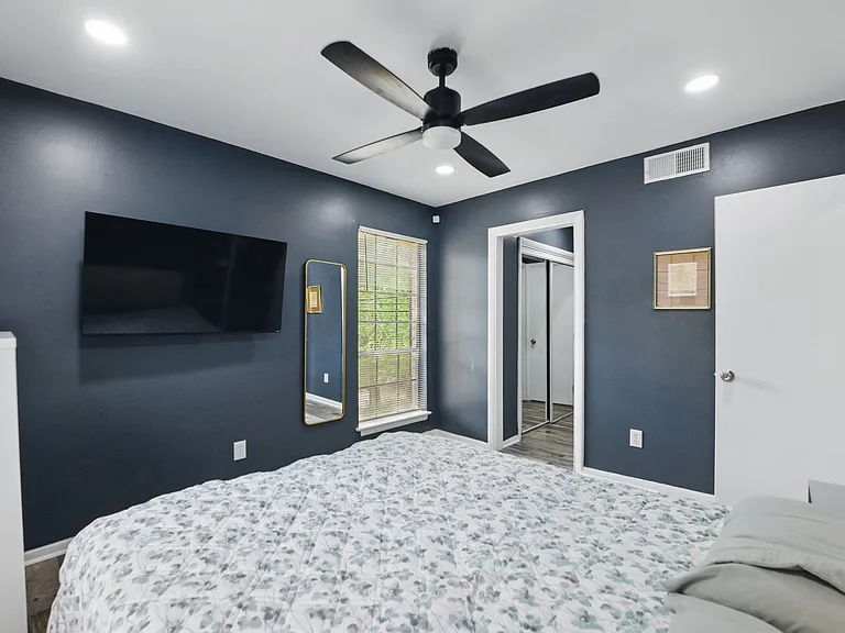 2805 NE Expy NE #B1 — Photo 8