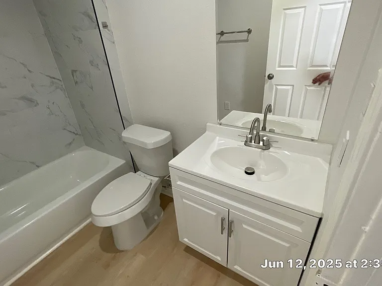 3404 Moulton St — Photo 15