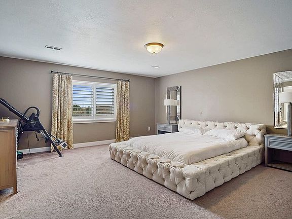 3rd image of 3209 W Wild Flower Ln