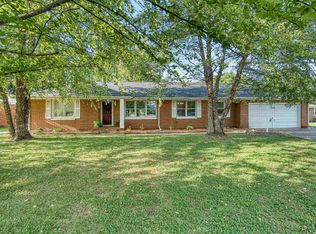 1976 S Green St, Henderson, KY 42420