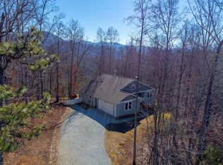 1043 Holly Terrace Rd, Franklin, NC 28734