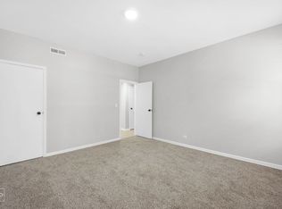 5047 S Champlain, Chicago, IL 60615