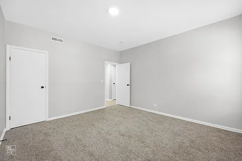 5047 S Champlain Photo 1