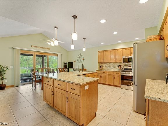 5th image of 10172 Bissell Dr