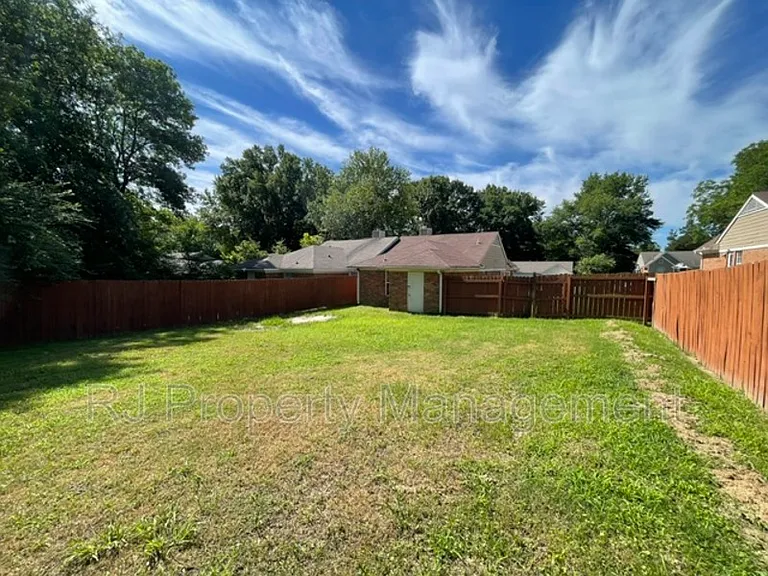 6426 Ashton Rd — Photo 24