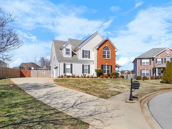 2nd image of 3716 Meadow Knoll Ct