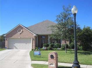 596 Griffith Dr, Saginaw, TX 76179