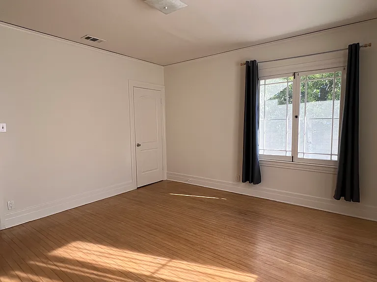 1615 Lyndon St — Photo 31