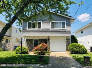 113 Fieldstone Rd, Staten Island, NY