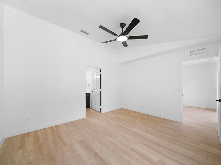 605 Hancock Bridge Pkwy — Photo 19