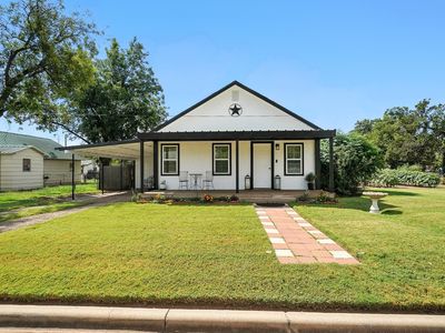 420 W D St, Munday, TX, 76371