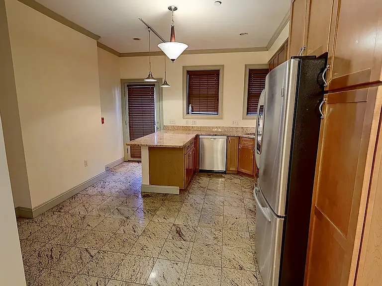 531 Newbury St — Photo 1