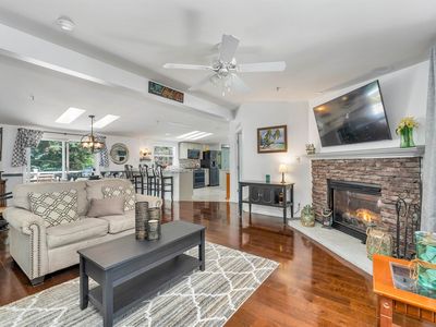 25 Looking Glass Lane, Weare, NH, 03281
