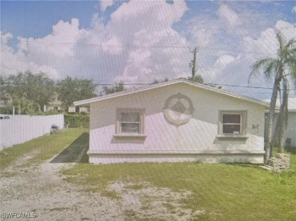 1727 Maple Dr, Fort Myers, FL 33907