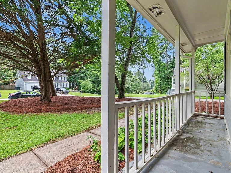 782 Cedar Farms Dr — Photo 3