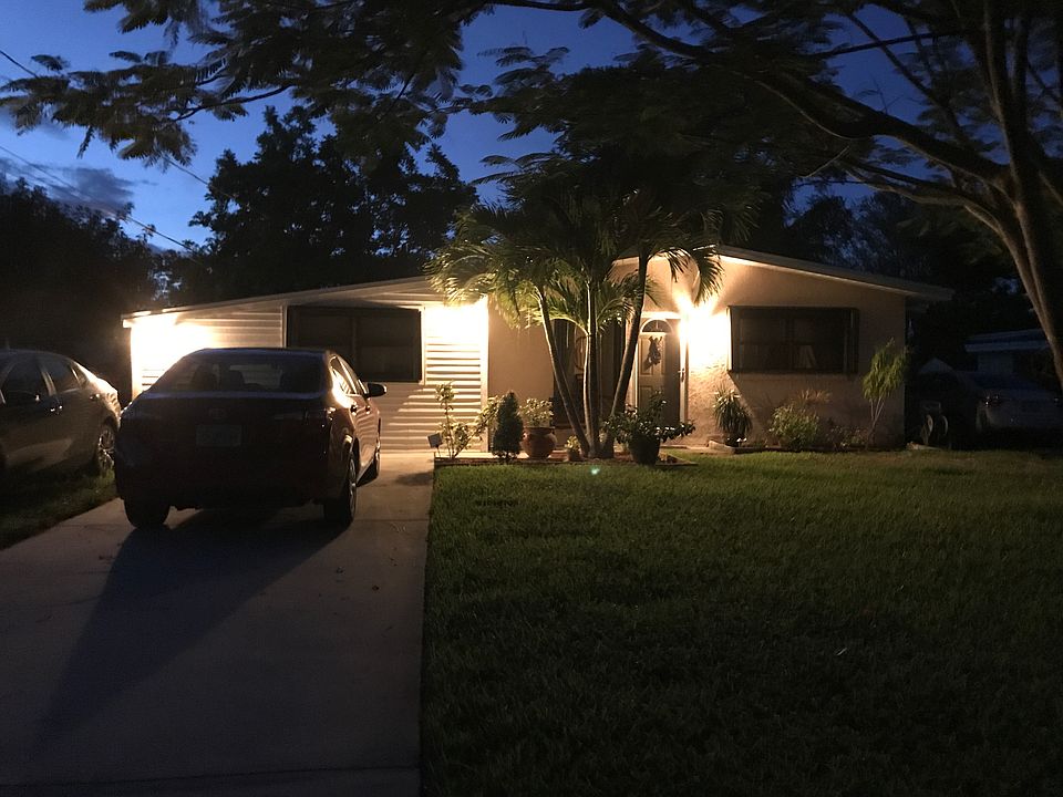 2nd image of 206 Maple Ave