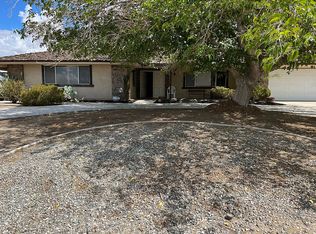 15747 Mondamon Rd, Apple Valley, CA 92307