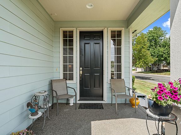 4th image of 2783 Parkwood Village Ln