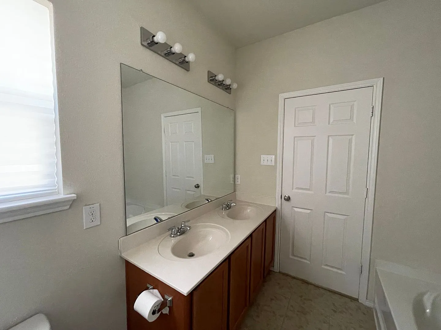 House for Lease in Fort Worth — Photo 4