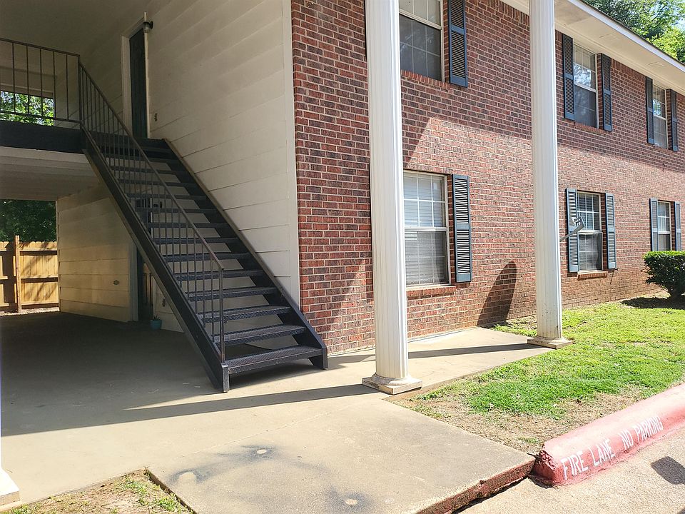 2521 Pearl St, Nacogdoches, TX 75965 | Zillow