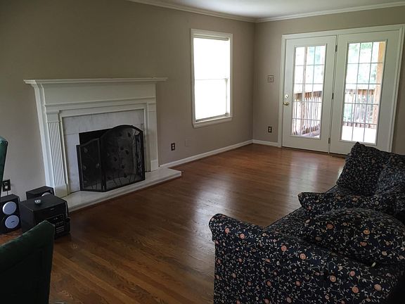 3rd image of 113 SE Vanderbilt Dr