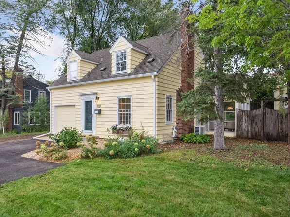 5729 France Ave S, Edina, MN 55410