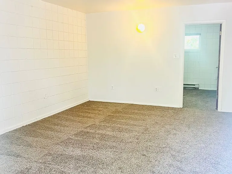 509 S Bryan Ave — Photo 11