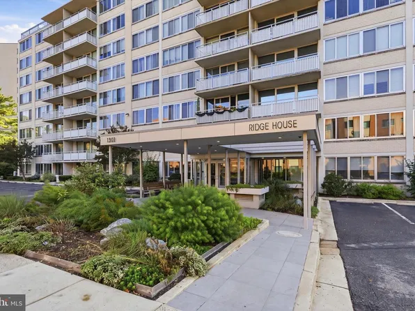 1301 S Arlington Ridge Rd APT 708, Arlington, VA 22202