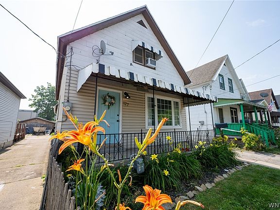 2nd image of 127 Baitz Ave