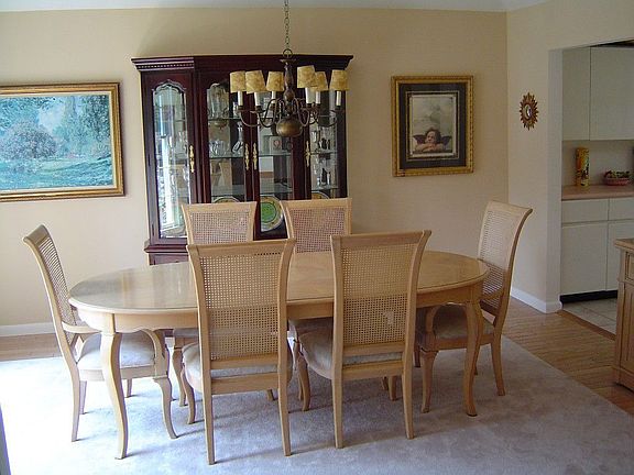 3rd image of 7 Melville Ct