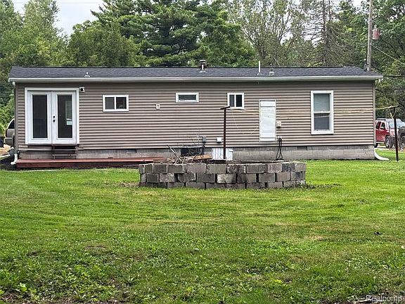 3rd image of 28747 West Rd