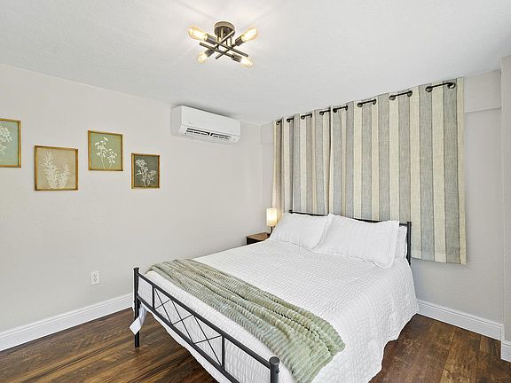 3rd image of 626 37th Ave S #14990790