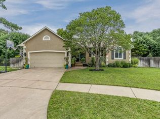 812 E Rushwood Ct, Derby, KS 67037