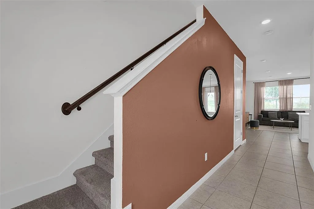 3 bed, 2.5 bath, 1622 sqft, $2,600 — Photo 3
