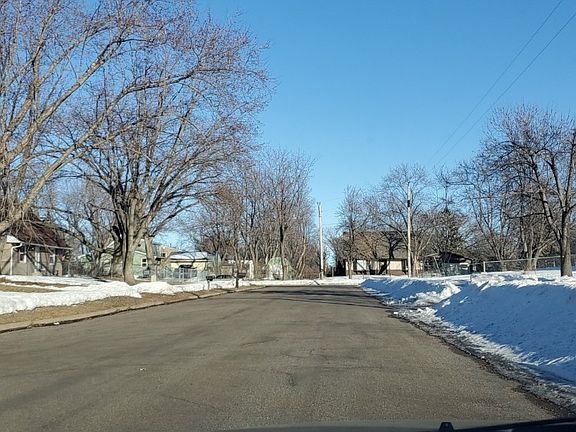4th image of 858 109th Ln NW