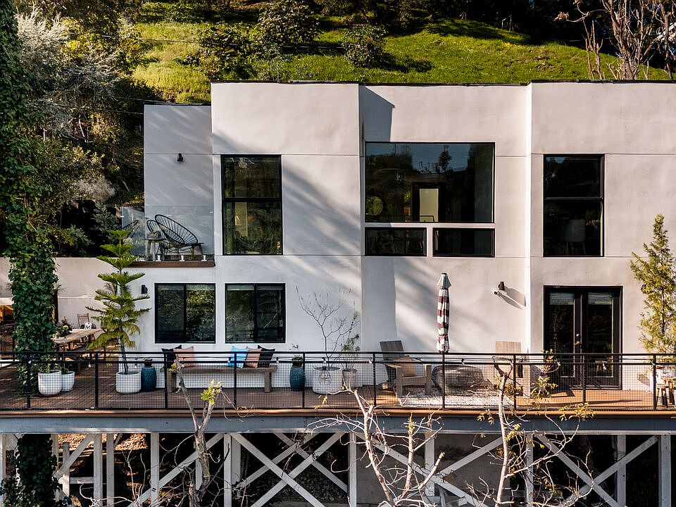 1st image of 3760 Avenida Del Sol