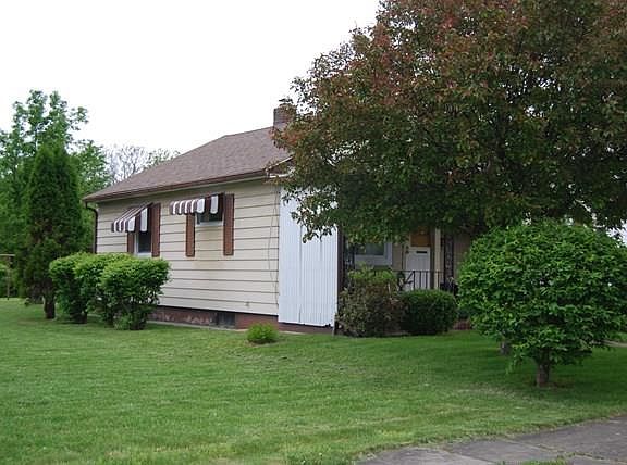 2nd image of 153 Horseheads Blvd