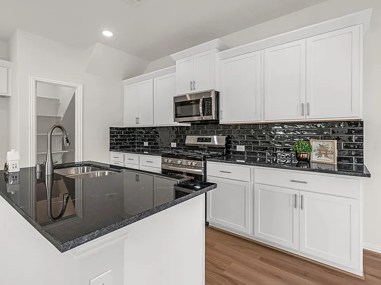 27839 Western Creek Ct — Photo 12
