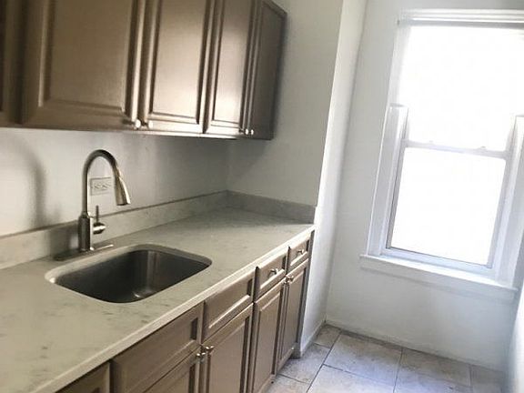 3rd image of 701 W 184th St APT 2G