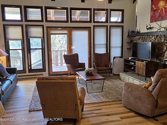 5th image of 220 Lookout Dr #A4