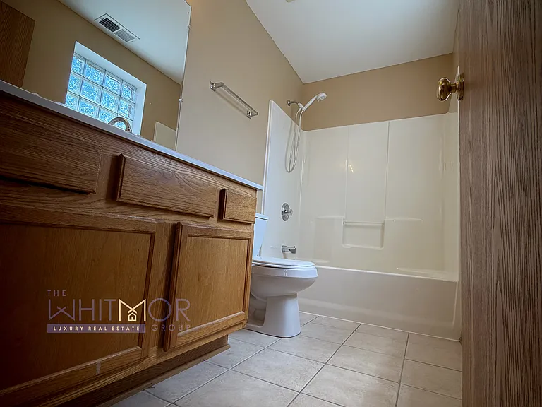 9304 S Paxton Ave #2 — Photo 10