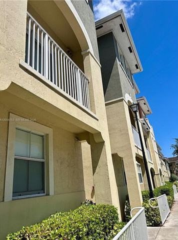1st image of 10870 NW 88th Ter Unit 225