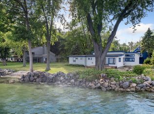 526 Plummers Harbor Rd, Neenah, WI 54956
