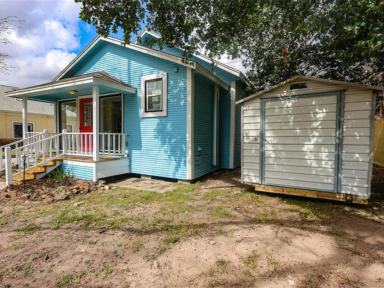 602 Higgins St — Photo 36