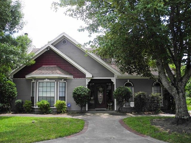1st image of 4668 S Garden Dr