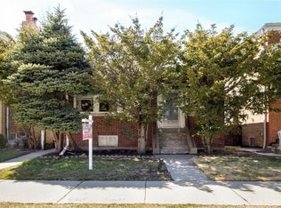 6730 N Fairfield Ave, Chicago, IL 60645