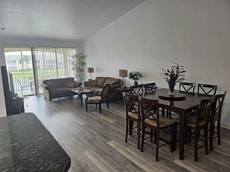 6656 7th Avenue Cir W — Photo 3