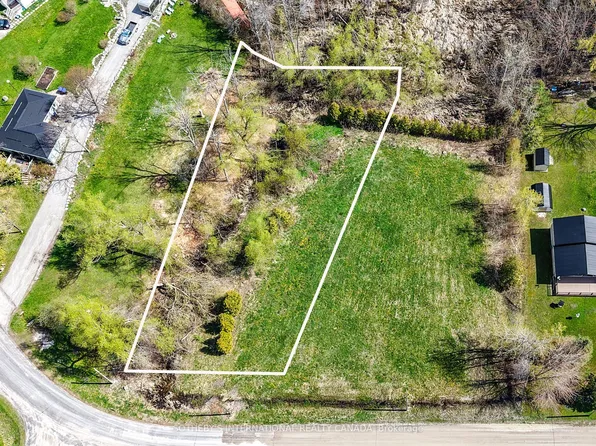 4136 Fountain Dr, Ramara, ON L3V 0N5